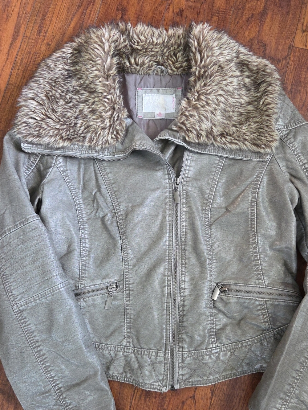Faux Leather Jacket In Gray With Cozy Faux-Fur Collar & Front Pockets Size XL